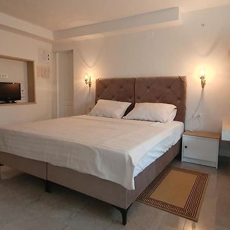 רוביני Aneli Rooms & Apartament מראה חיצוני תמונה