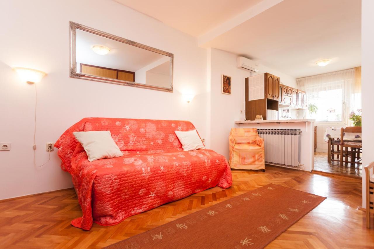 רוביני Aneli Rooms & Apartament מראה חיצוני תמונה