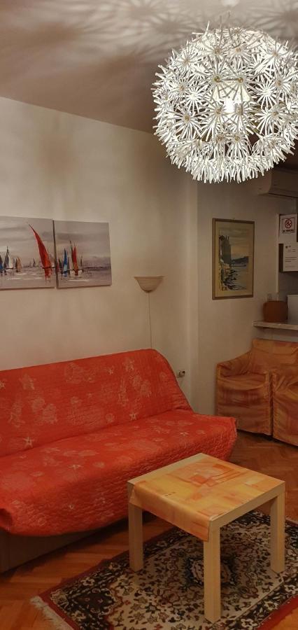רוביני Aneli Rooms & Apartament מראה חיצוני תמונה