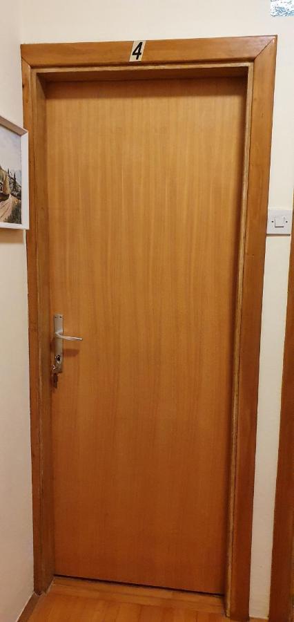 רוביני Aneli Rooms & Apartament מראה חיצוני תמונה