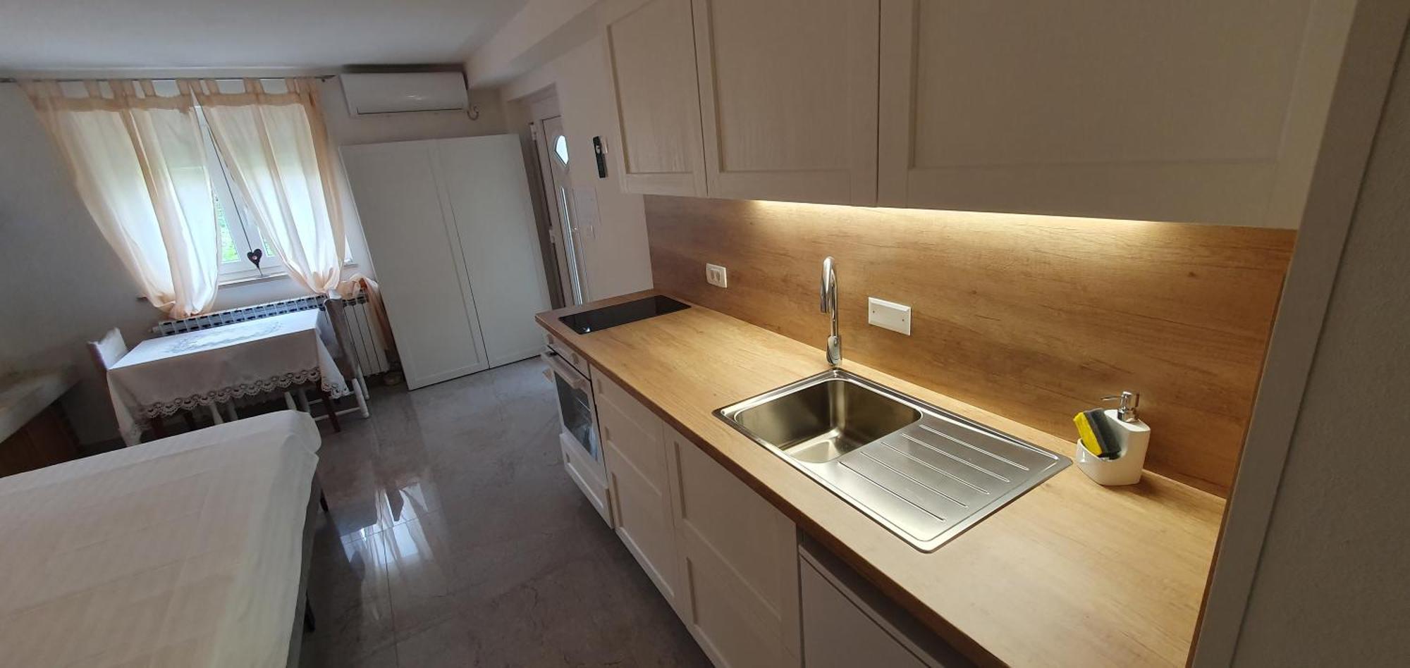 רוביני Aneli Rooms & Apartament מראה חיצוני תמונה